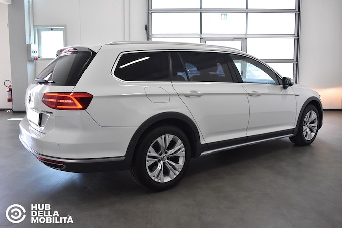 VOLKSWAGEN Passat Business Alltrack 2.0 TDI 190 CV 4MOTION DSG Exec.BMT